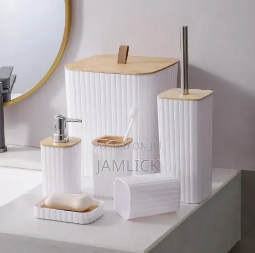 6 in 1 Luxury Bathroom Accessories Set (Bamboo Lid) - Cr