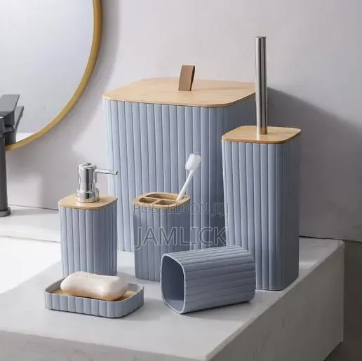 6 in 1 Luxury Bathroom Accessories Set (Bamboo Lid) - Cr