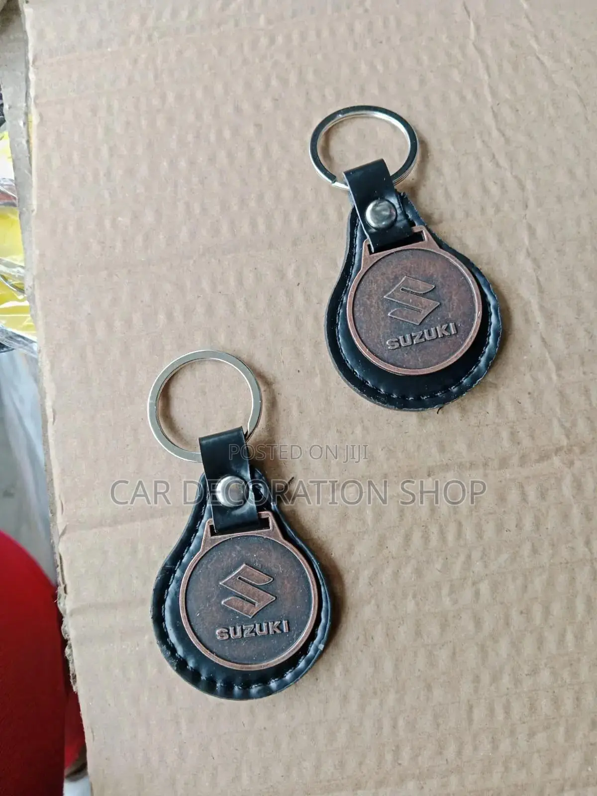 1pc Suzuki Branded Round Design Leather Key Ring