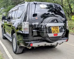 Mitsubishi Pajero 2013 Black