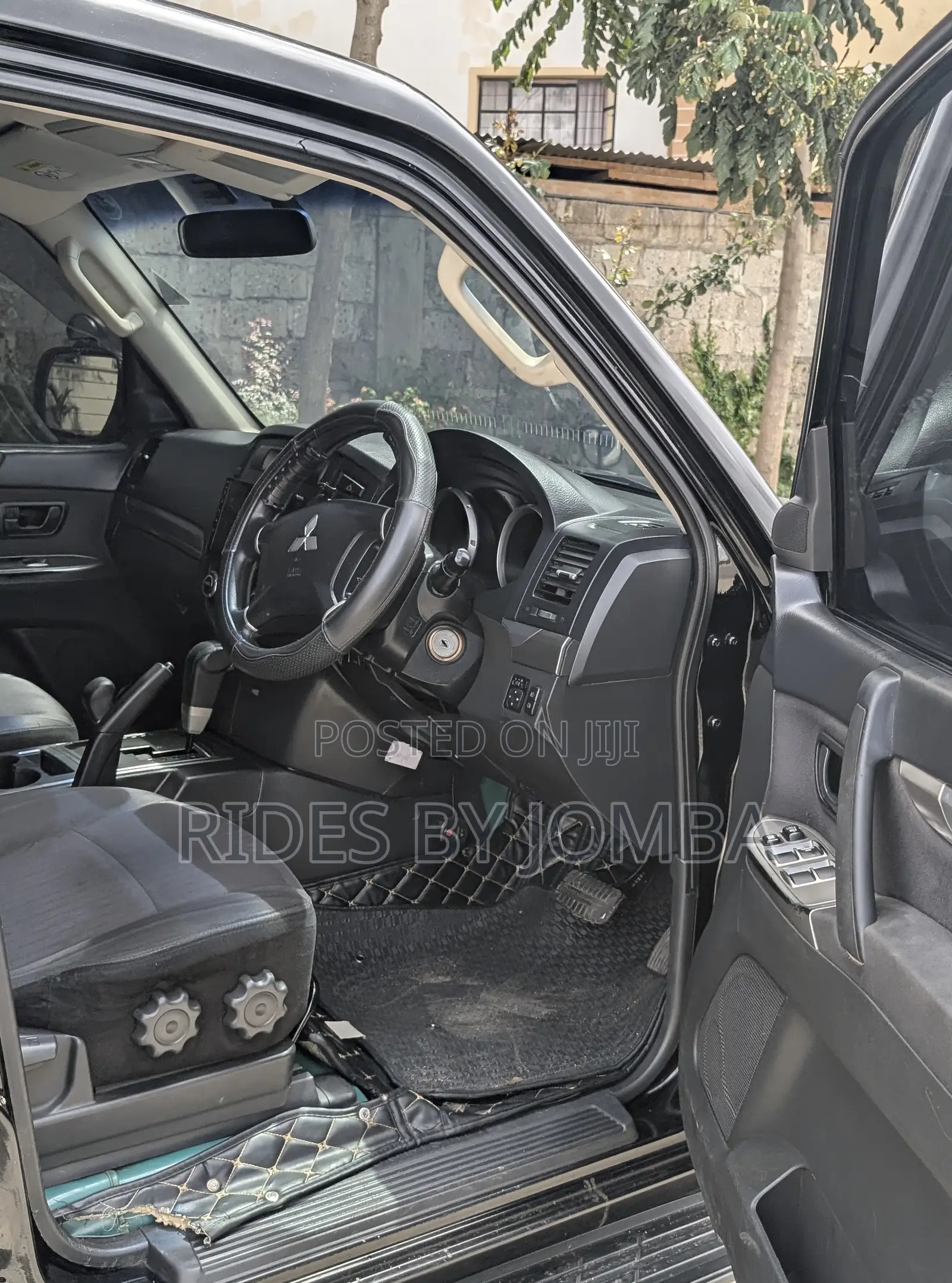 Mitsubishi Pajero 2013 Black