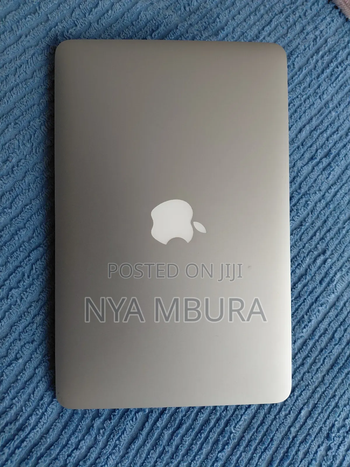 Laptop Apple MacBook Air 4GB Intel Core i5 HDD 128GB