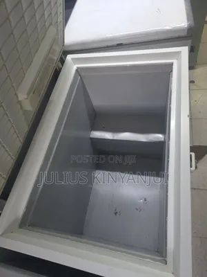 Closed Chest Freezer 280l
