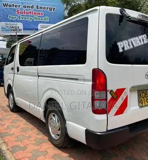 Toyota HiAce 2014 White