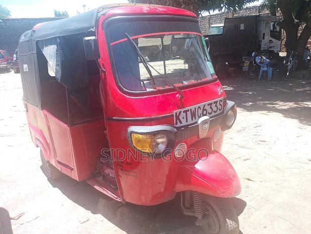 Piaggio Scooter 2024 Red