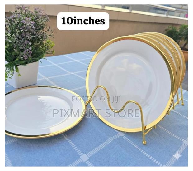 Gold Rimmed 10.5 Inch Dinner Plates (6 Pieces)