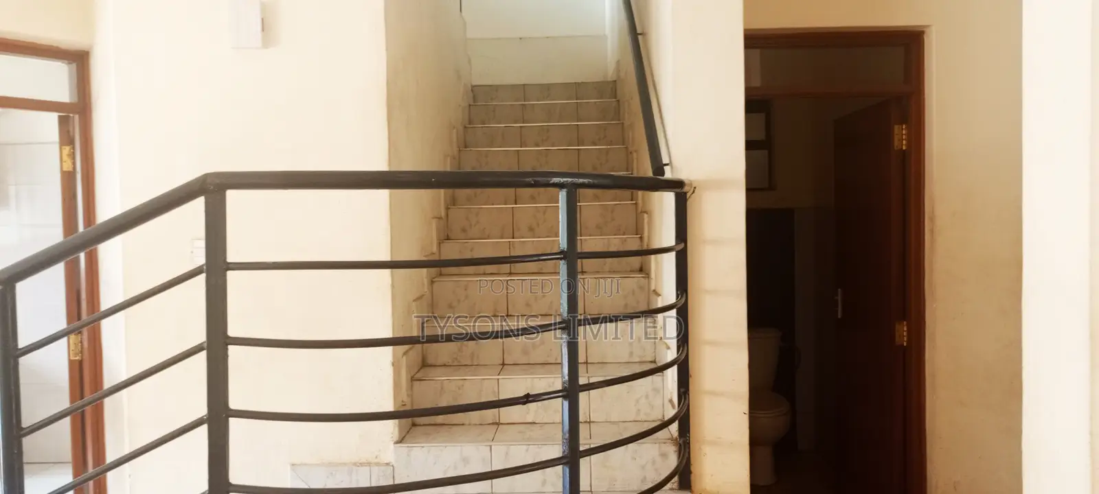 4bdrm Maisonette in Honey Suckle Gardens, Pipeline for sale