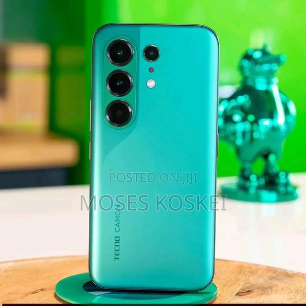 New Tecno Camon 50 256 GB Green