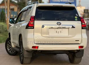 Toyota Land Cruiser Prado 2.8 2019 White
