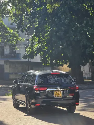 Toyota Corolla Fielder 2018 Black