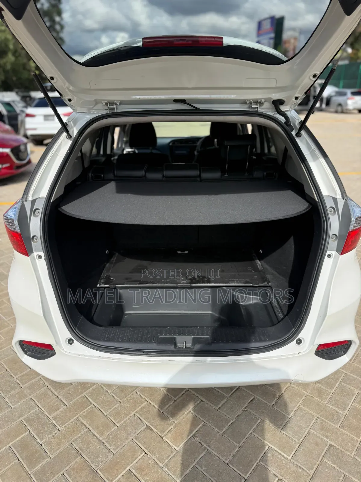 Honda Shuttle 1.5 Hybrid 2WD 2019 White