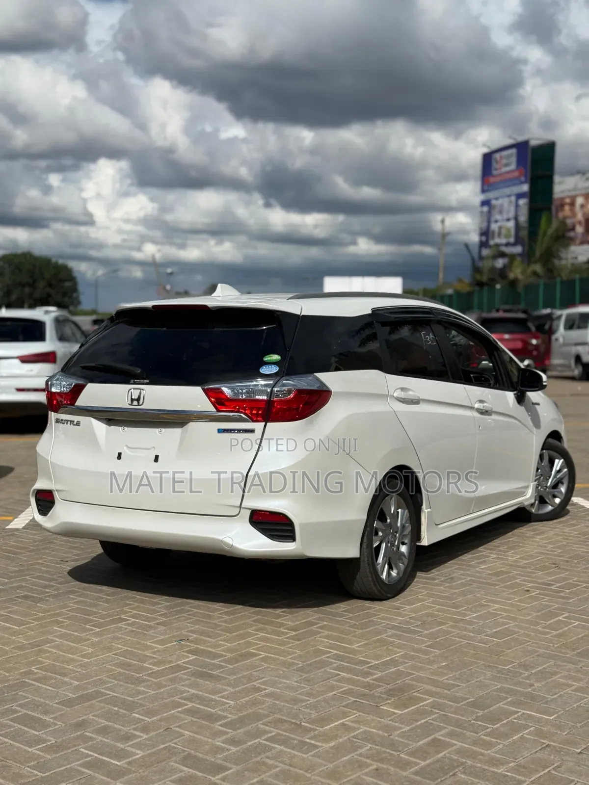 Honda Shuttle 1.5 Hybrid 2WD 2019 White