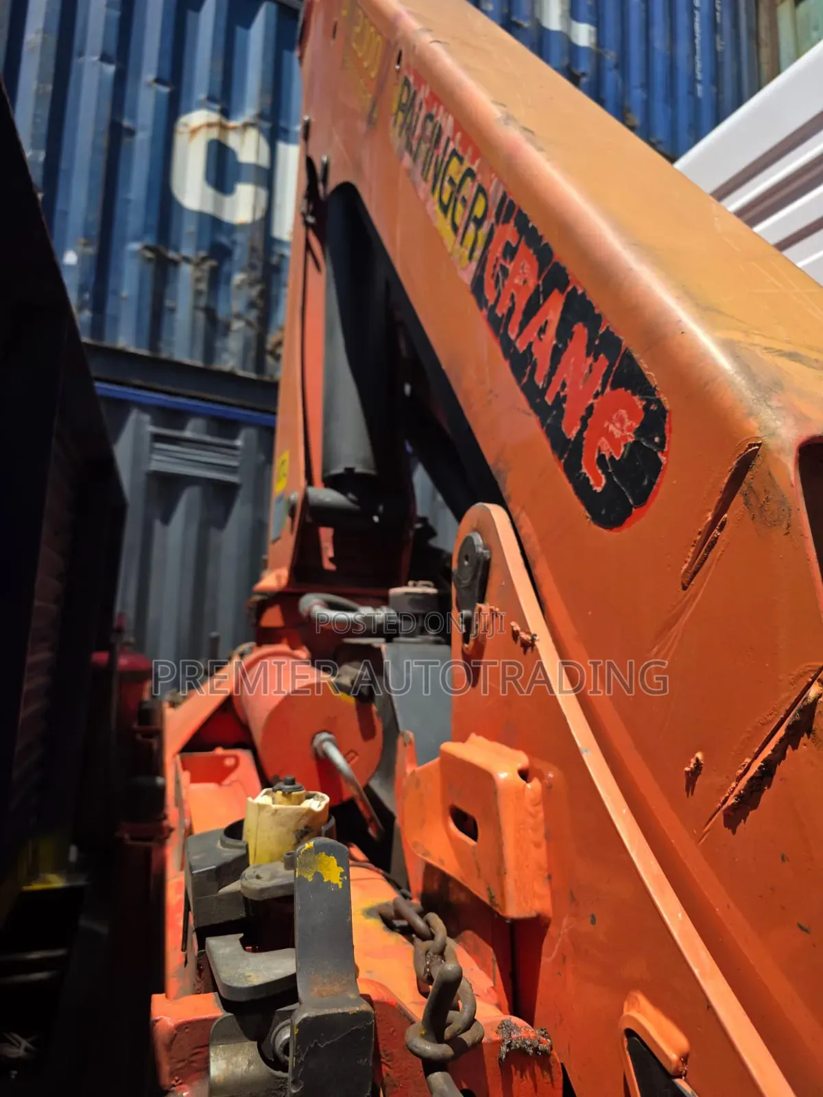 Clean Axor Mp3 8wheeler With 7 Ton Crane