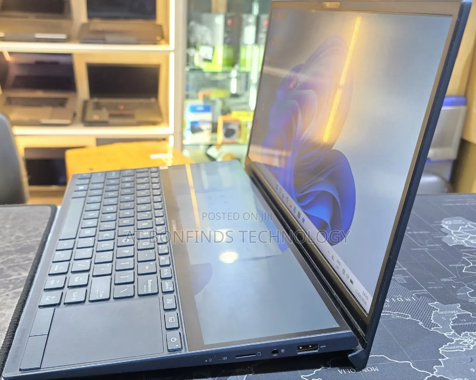 Laptop Asus ZenBook UX305FA 8GB Intel Core i5 SSD 512GB