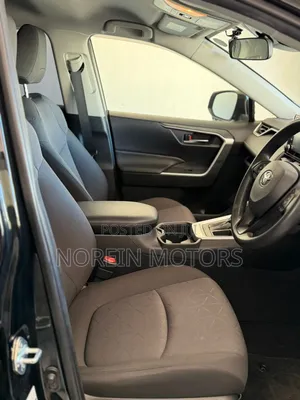 Toyota RAV4 2021 Gray