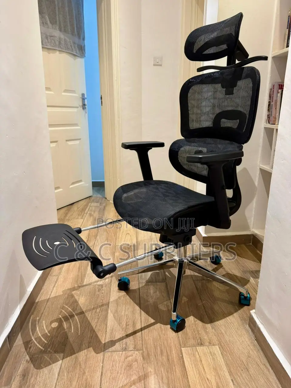 Orthopedic Office Seat With Footrest