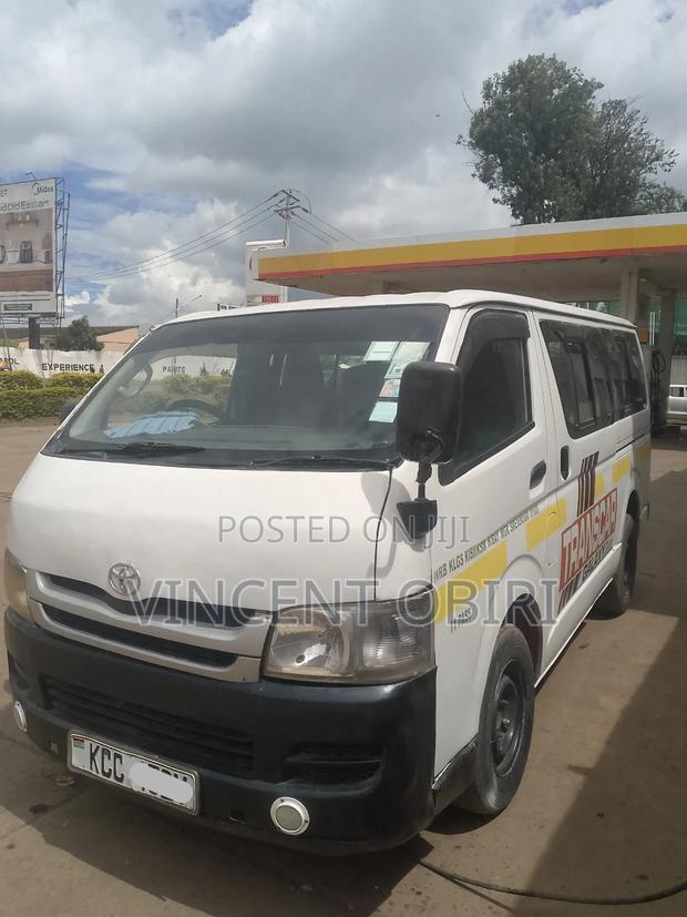 Toyota HiAce 2008 White