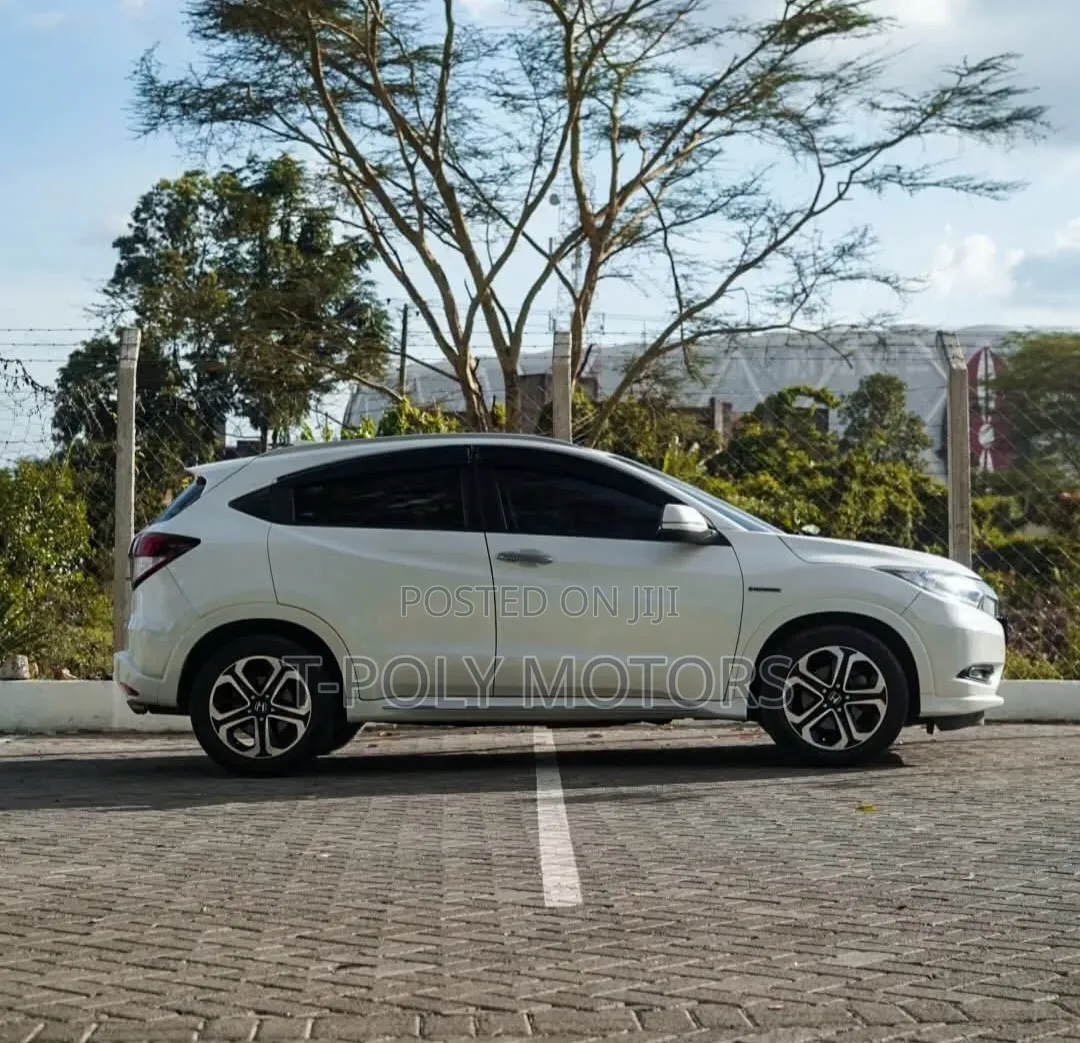 Honda Vezel 2017 White