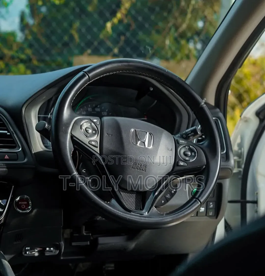 Honda Vezel 2017 White