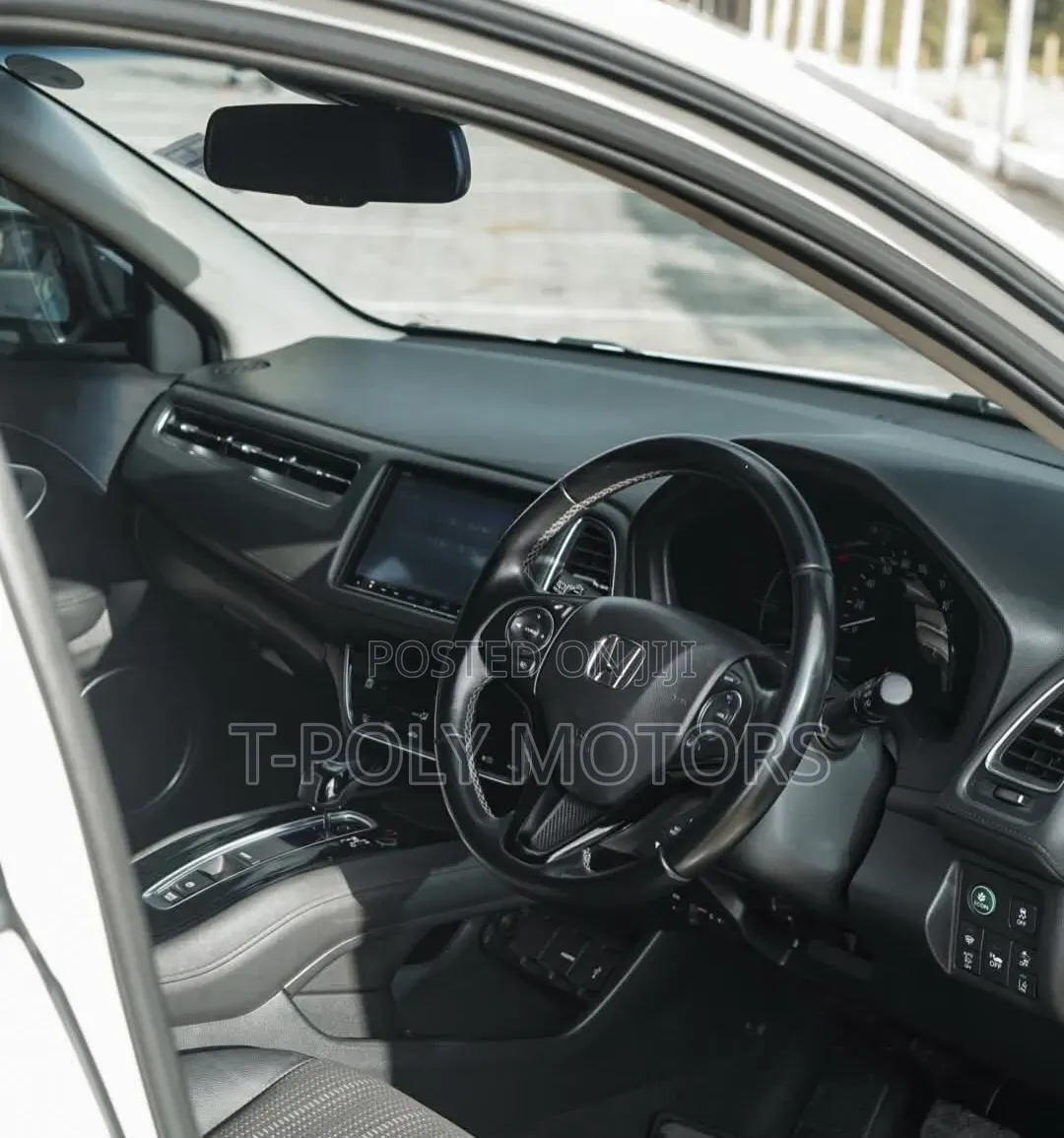 Honda Vezel 2017 White
