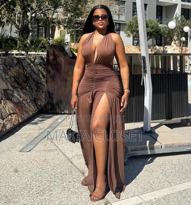 Classy Elegant Maxi Dress – Ruched Bodycon With Thigh-High Slit - thumbnail 2