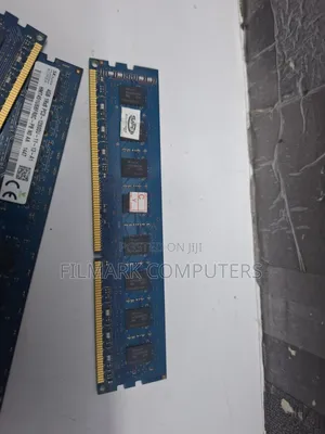 Sk Hynix 4gb Ram 2rx8 Pc3-12800u-11-12-B1 Desktop Ram/Memory