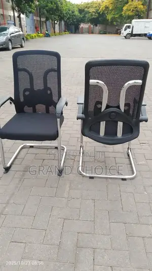 Office Waiting Chair With Metallic Support