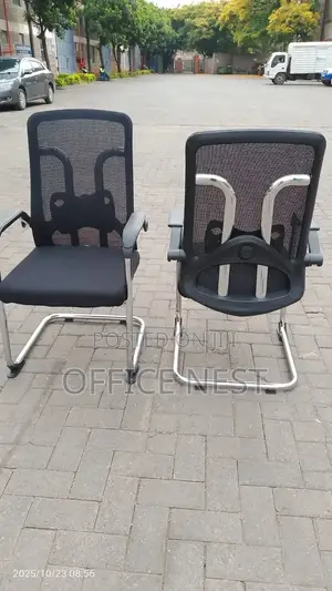 Office Waiting Chair With Metallic Support