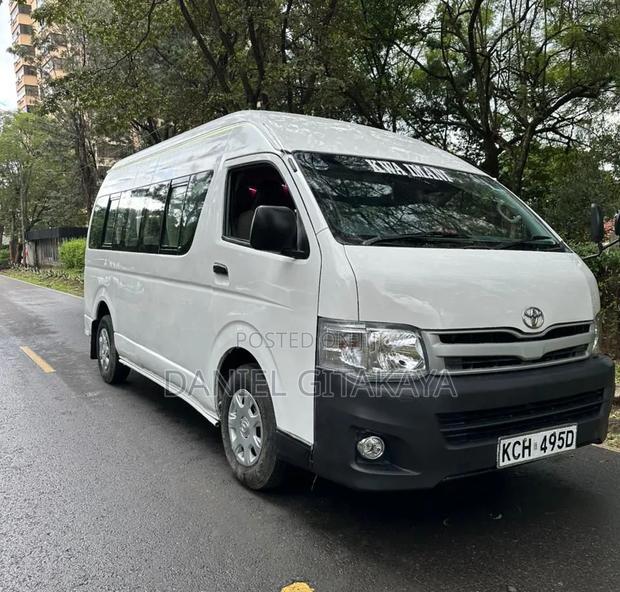 Toyota HiAce 2011 White