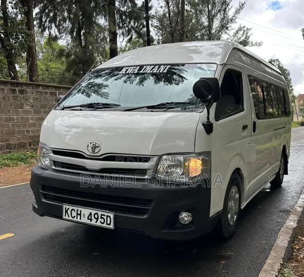 Toyota HiAce 2011 White - thumbnail 2