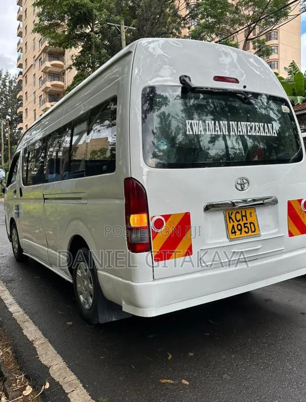 Toyota HiAce 2011 White - thumbnail 5