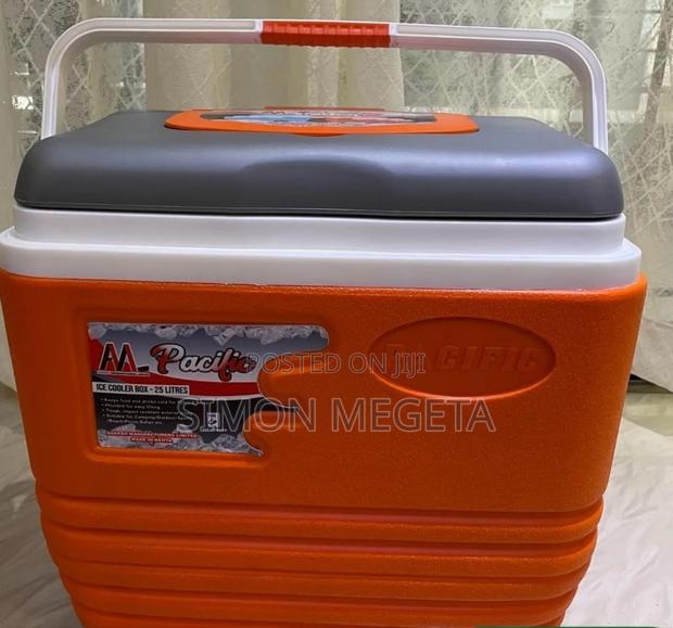 Pacific Cooler Box 61 Litres