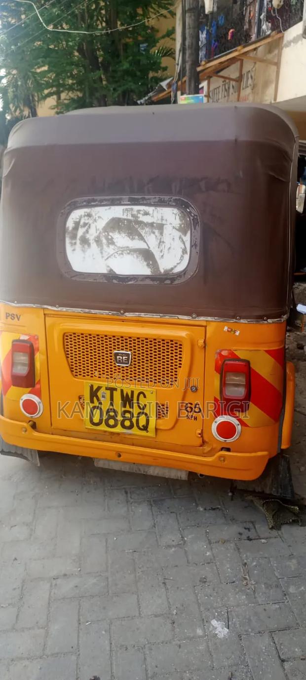 Bajaj RE 2023 Yellow - thumbnail 2
