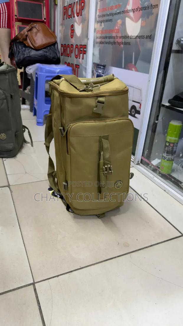 Unisex Khaki Waterproof Sports /Hiking/Gym Bag