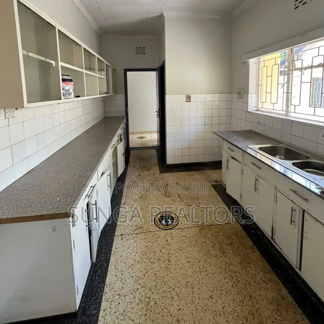 6bdrm Mansion in Riverside Drive for rent
