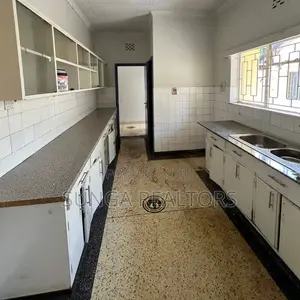 6bdrm Mansion in Riverside Drive for rent