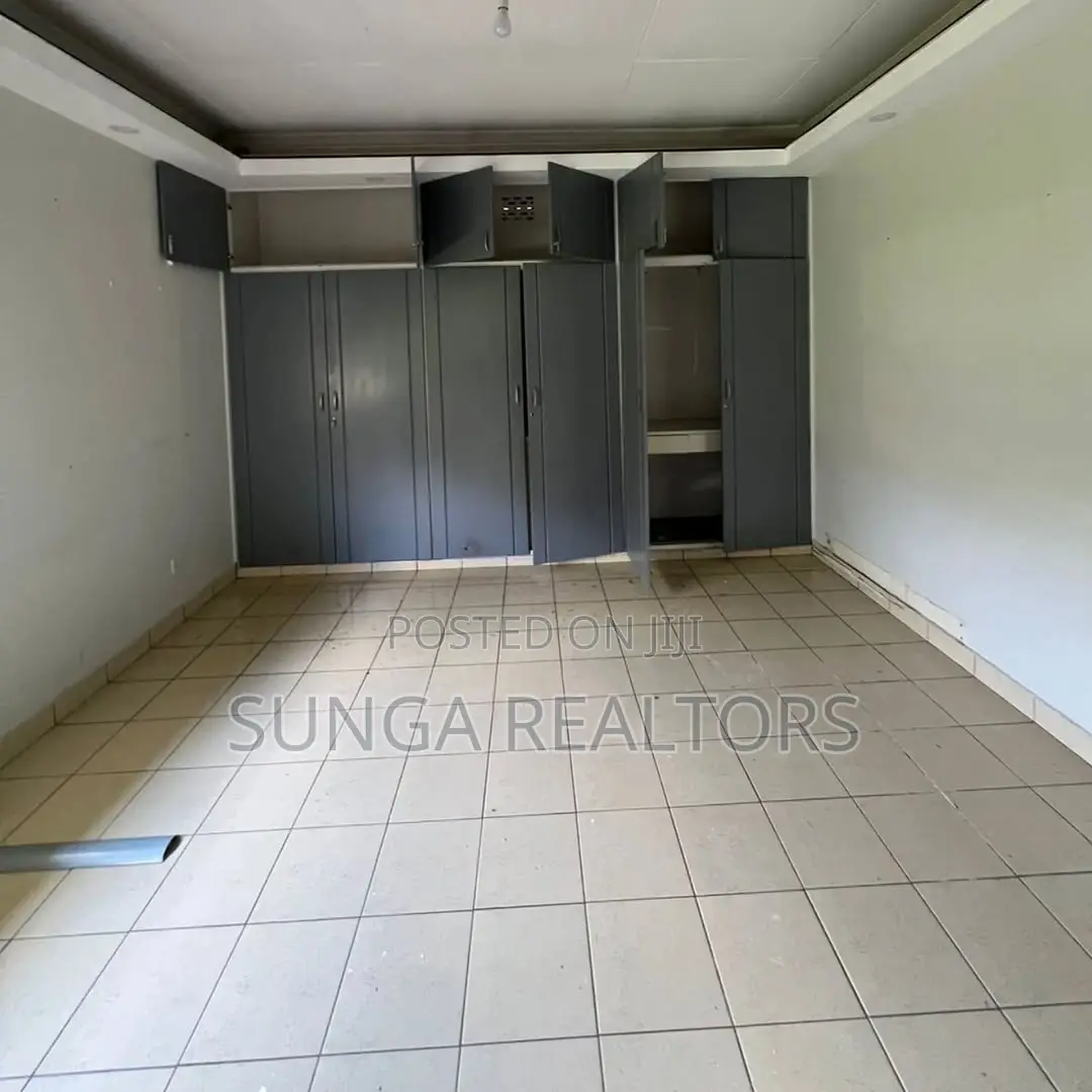 6bdrm Mansion in Riverside Drive for rent