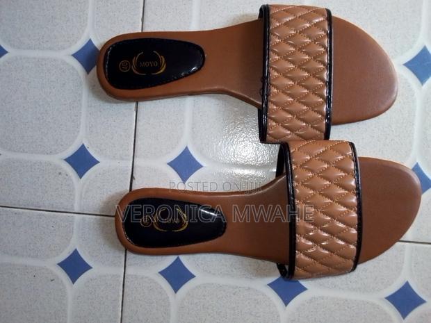 Fronñy Sandals Wear - thumbnail 2