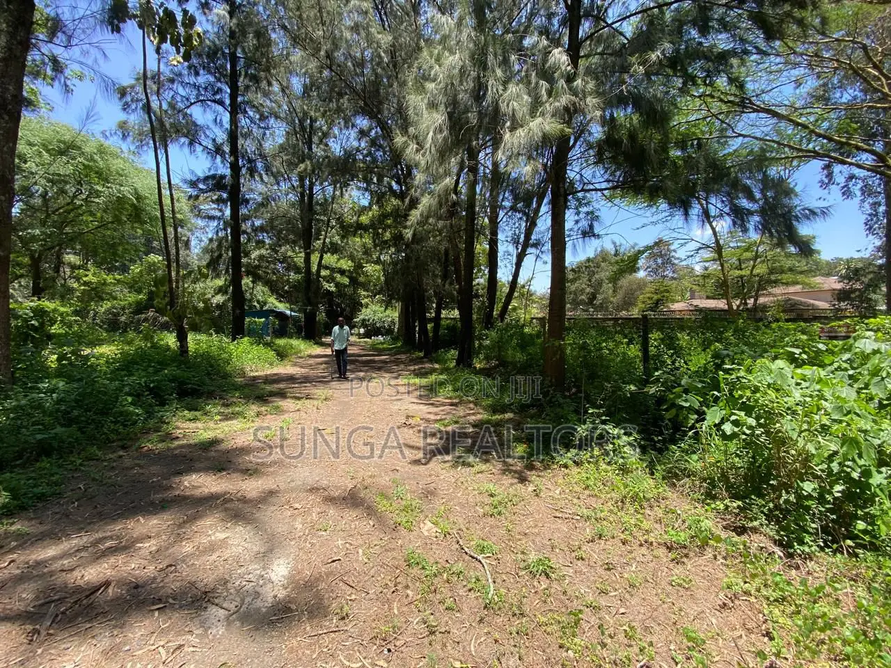 Plot for Sale in Lakeview Estate
