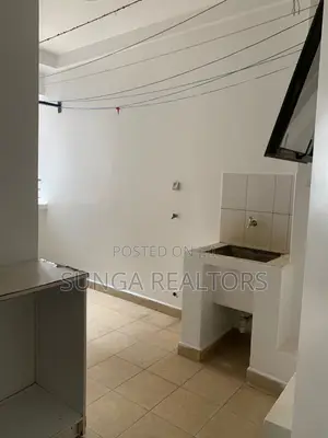 3bdrm Apartment in Mpaka Rd., Raphta Road Area for rent
