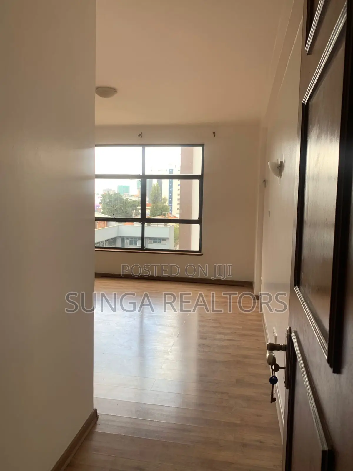 3bdrm Apartment in Mpaka Rd., Raphta Road Area for rent