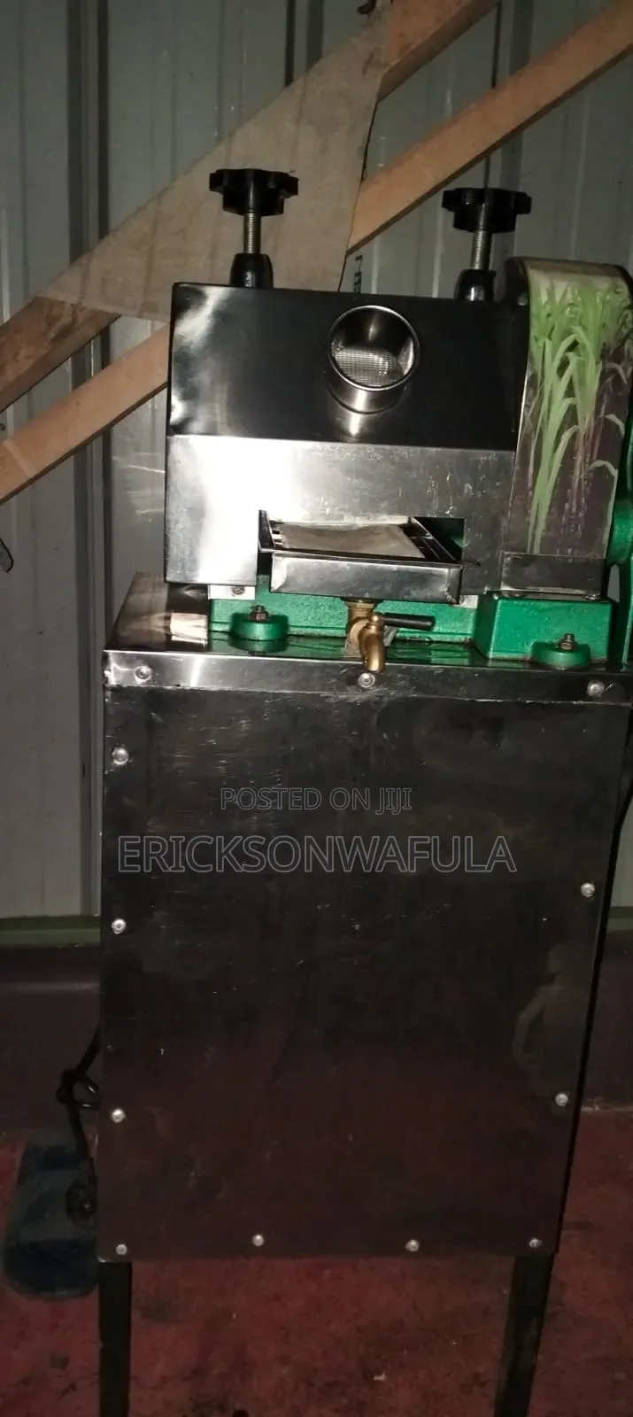 Sugarcane Juice Extractor Machine