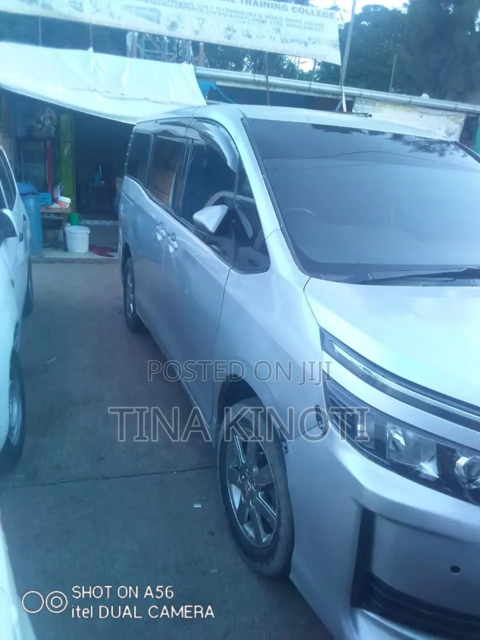 Toyota Voxy 2014 Silver