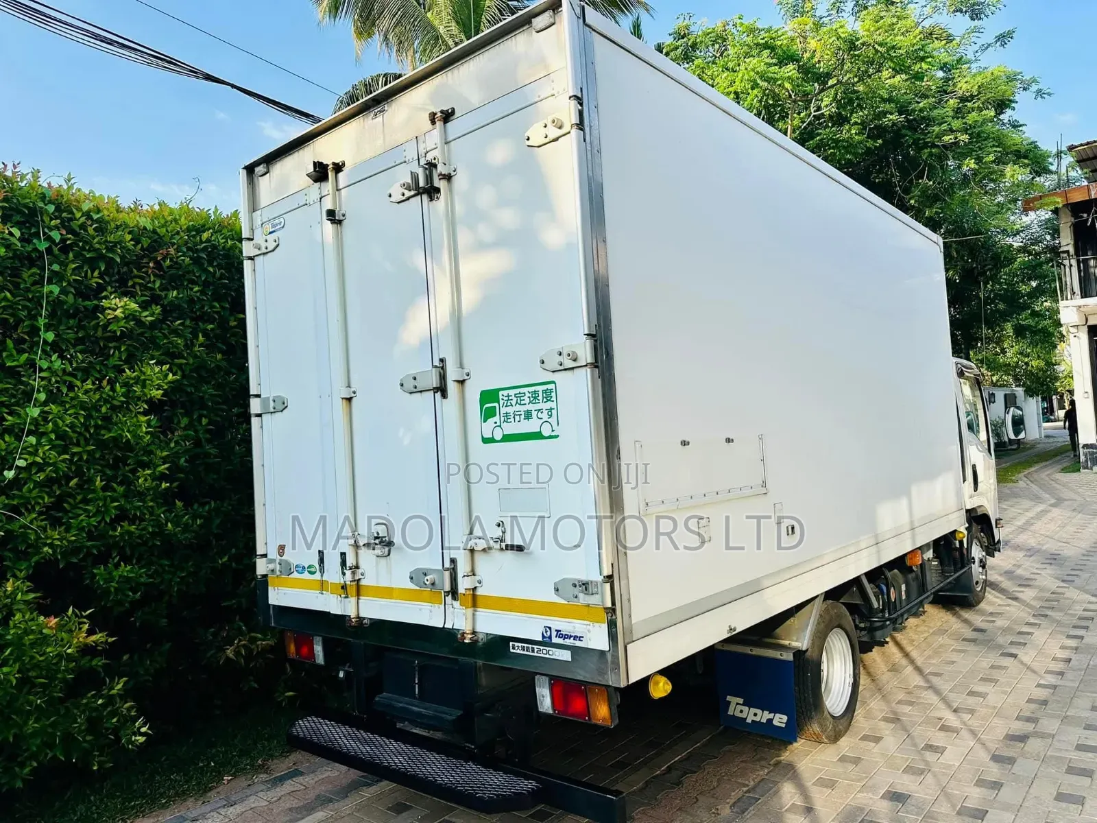 Isuzu NPR Freezer Body