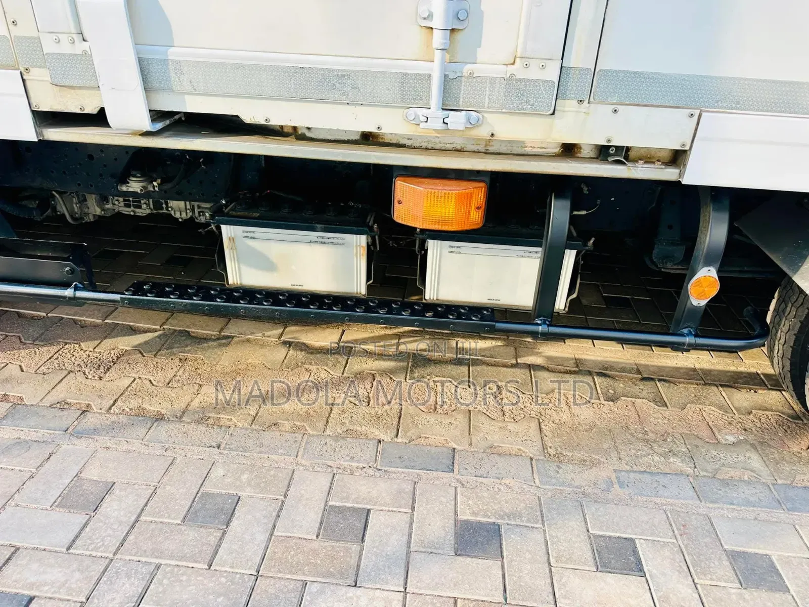 Isuzu NPR Freezer Body