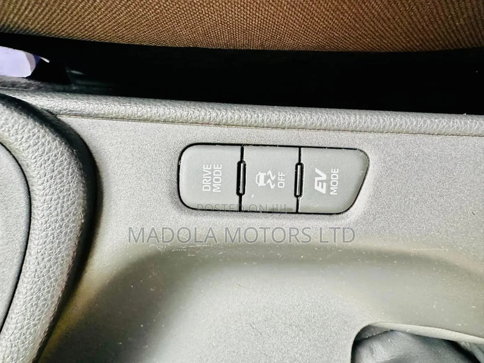 Toyota Yaris L Hatchback 5dr 2018 Gray