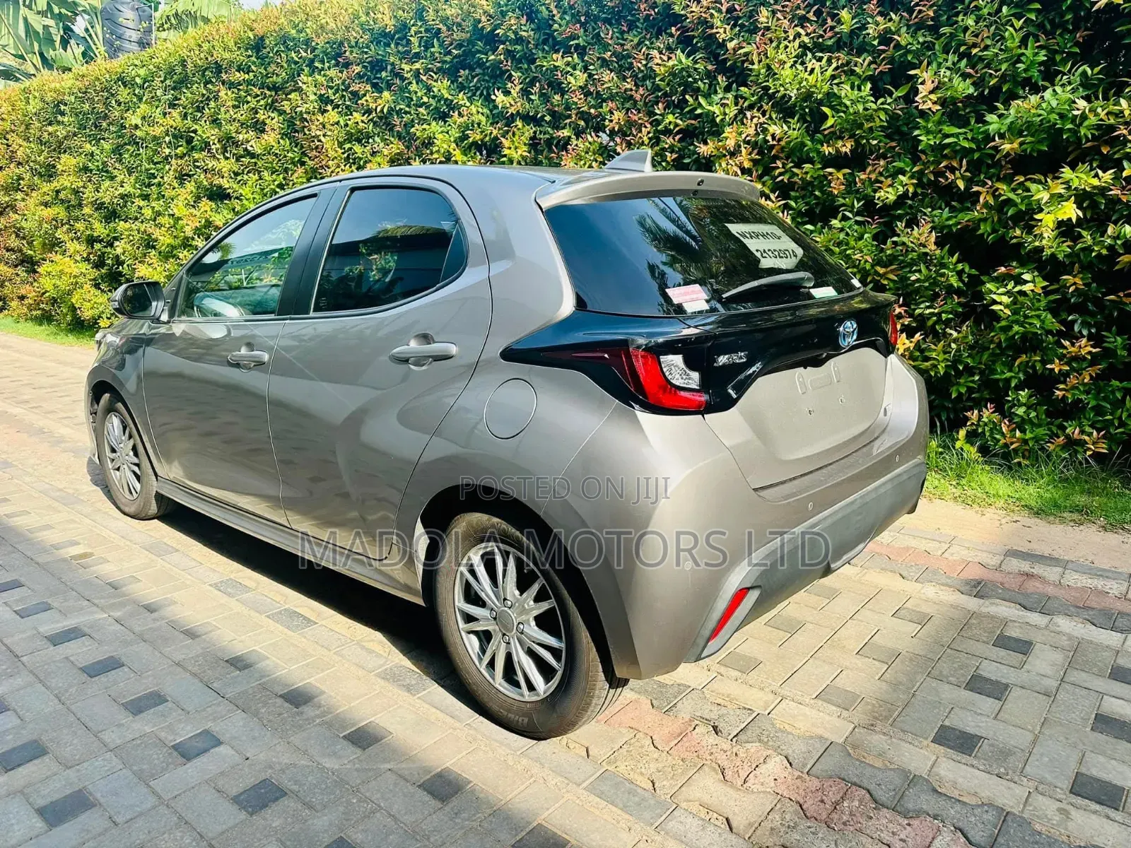 Toyota Yaris L Hatchback 5dr 2018 Gray