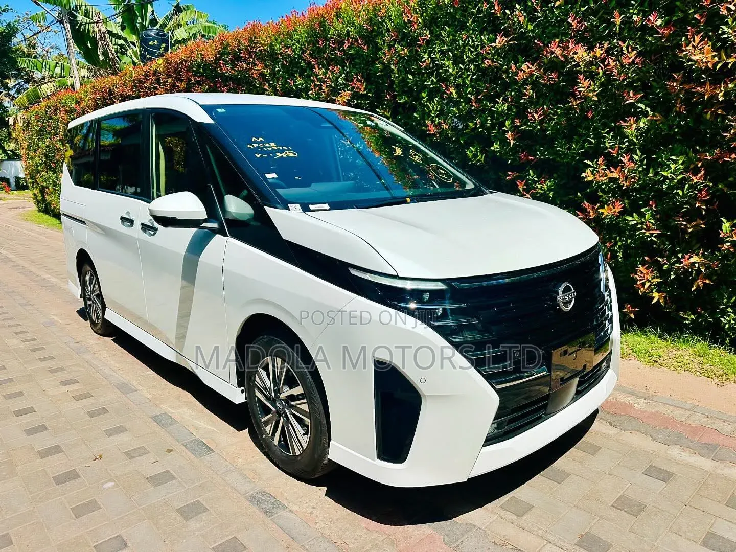 Nissan Serena 2019 White