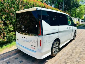 Nissan Serena 2019 White