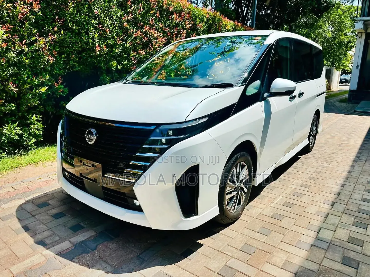 Nissan Serena 2019 White